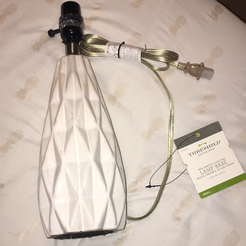 Threshold Lamp